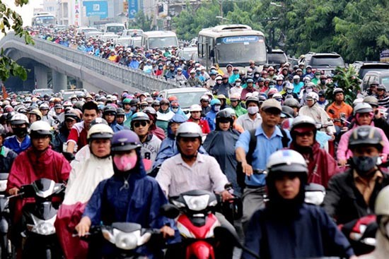 The Government has approved collection halt of road maintenance fee on motorbikes (Photo: SGGP)